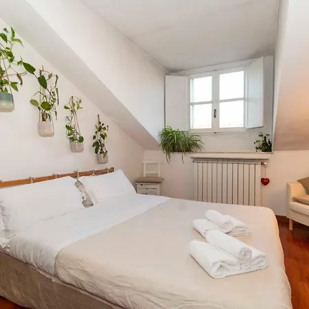 Porta Nuova Apt X4 - City View Apartment *